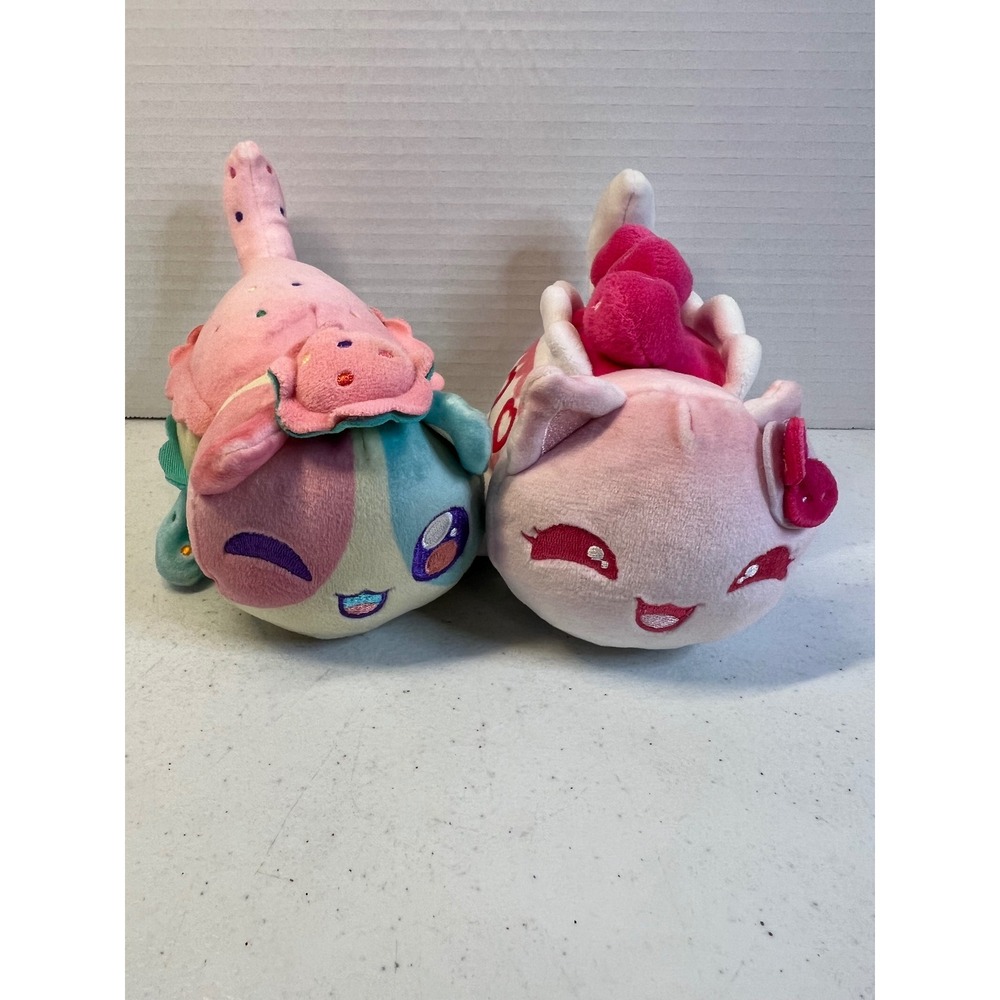 Aphmau MeeMeows Plush Strawberry Shortcake Macaron Cat Litter 3 Sweet Treats 6"